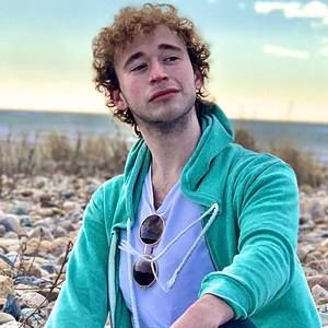 Meet your Posher, Jonathan